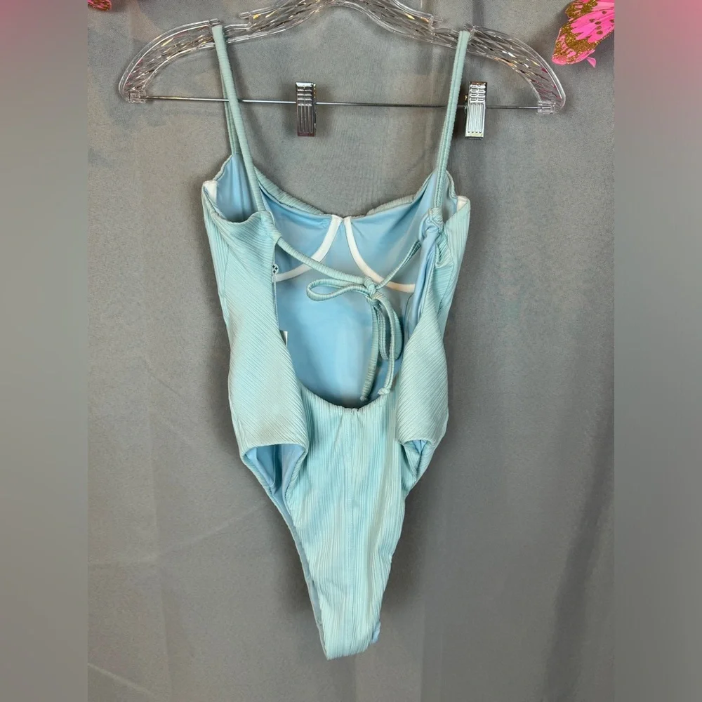 ✨2XHP✨Frankie’s Bikinis Lorelai Underwire Tie Back One-Piece Swimsuit- Sz Small